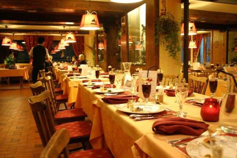 Chris-Tal Hotel Les Houches Restaurant photo