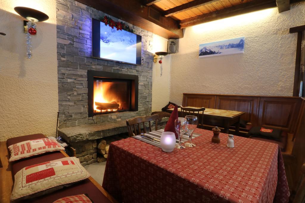 Chris-Tal Hotel Les Houches Exterior photo