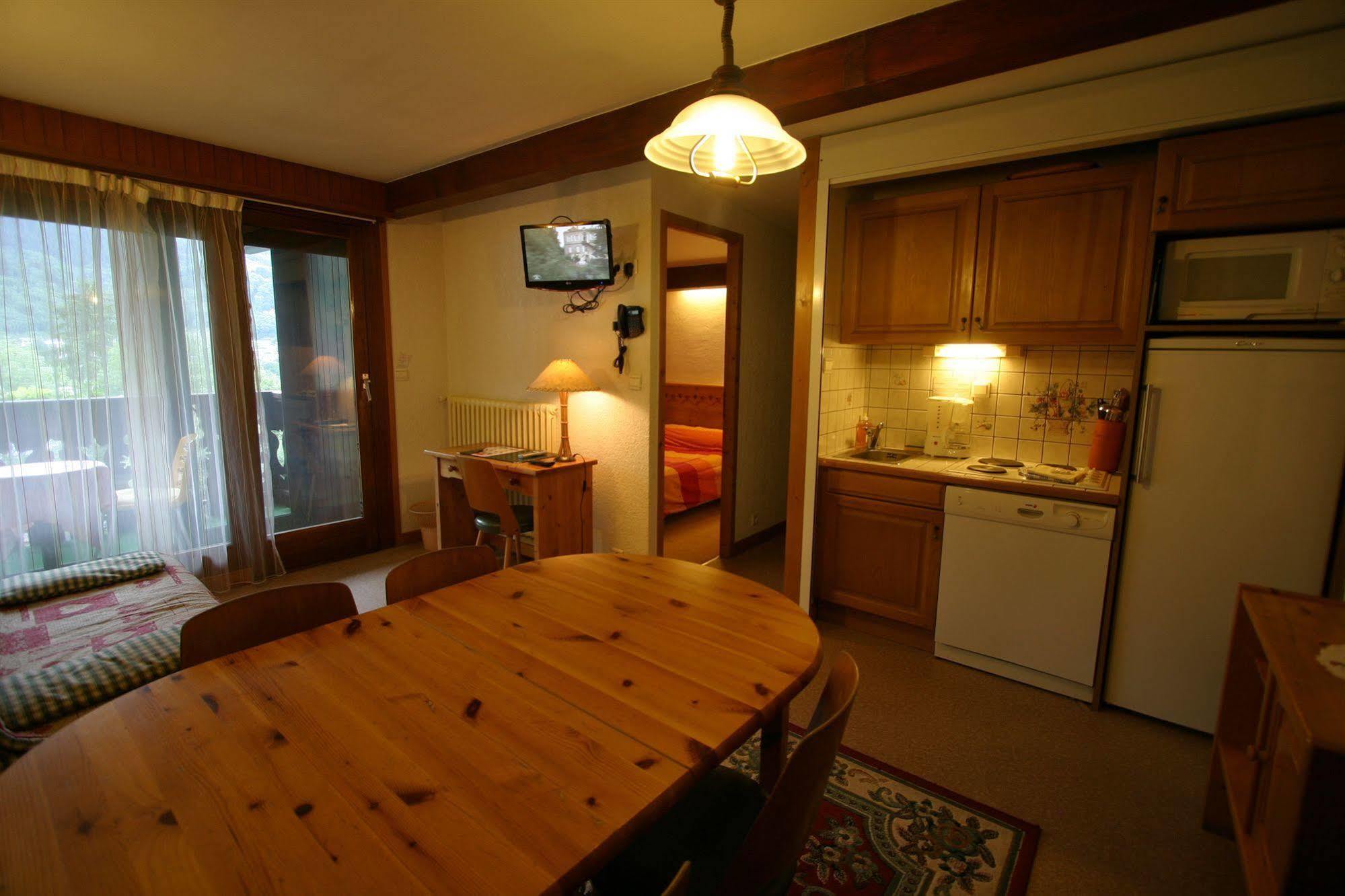 Chris-Tal Hotel Les Houches Exterior photo