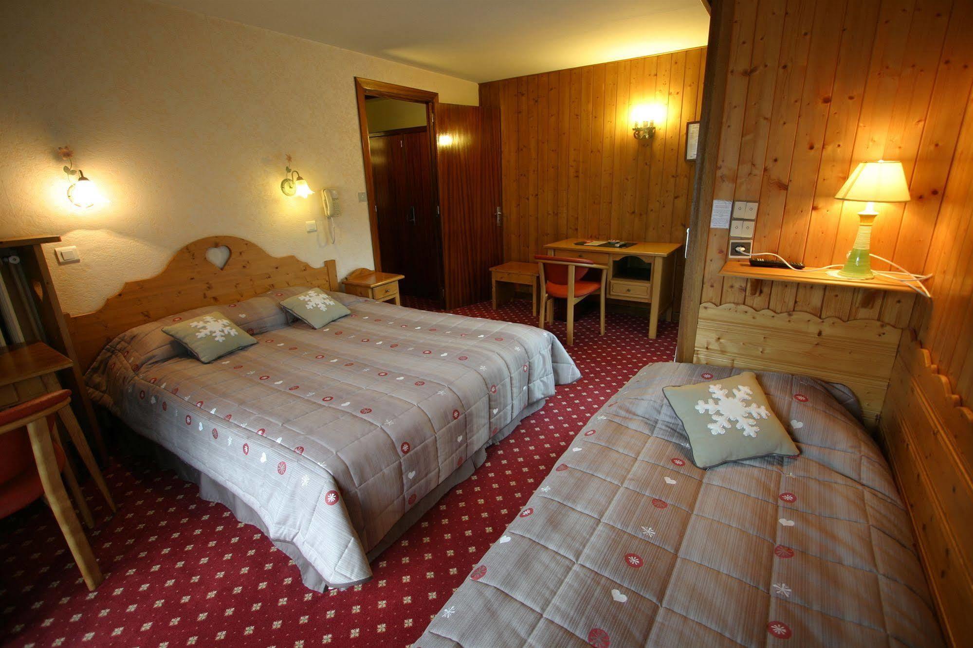 Chris-Tal Hotel Les Houches Exterior photo